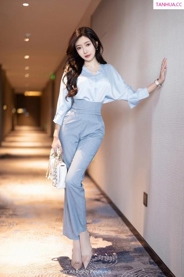 王馨瑶  [XiuRen]高清写真图 2023.07.21 No.7123 王馨瑶yanni 无内肉丝第6张图片